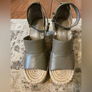 Treasure and bond, wedge platform sandal, size 8